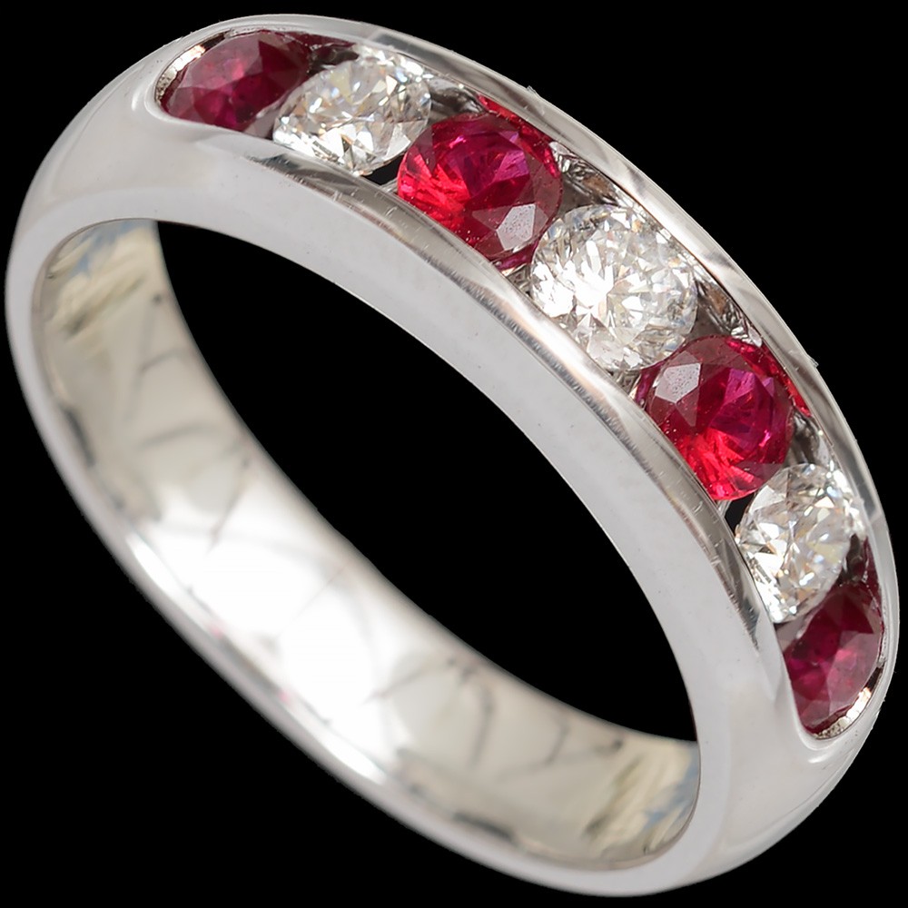 Antique Jewellery » 18ct Diamond and Ruby Band